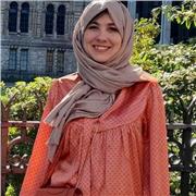 Passionate and experienced native Arabic tutor offering private online lessons to children and adults in London.